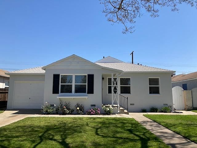 1st image of 2718 Barry Ave