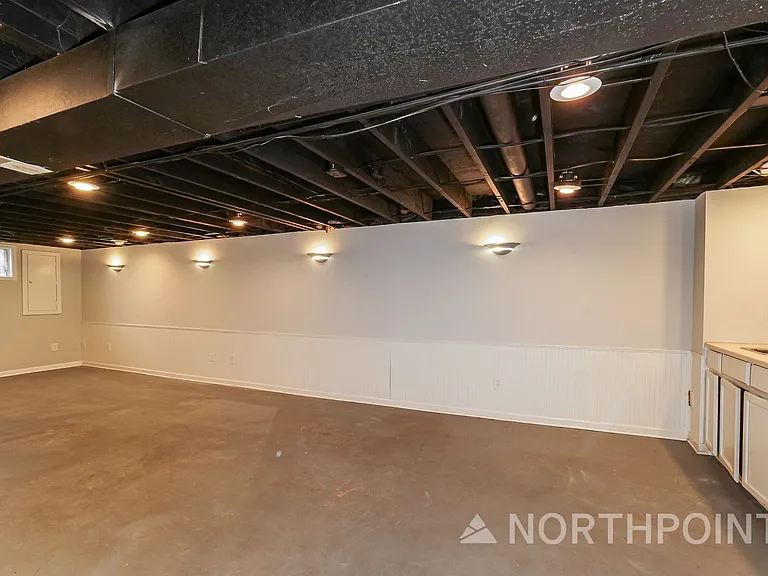 3901 SW 10th St — Photo 14