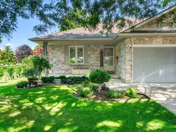 930 Assiniboine Cres, Sarnia, ON N7T 7C5