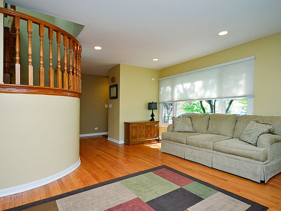 4th image of 7336 N Kedvale Ave