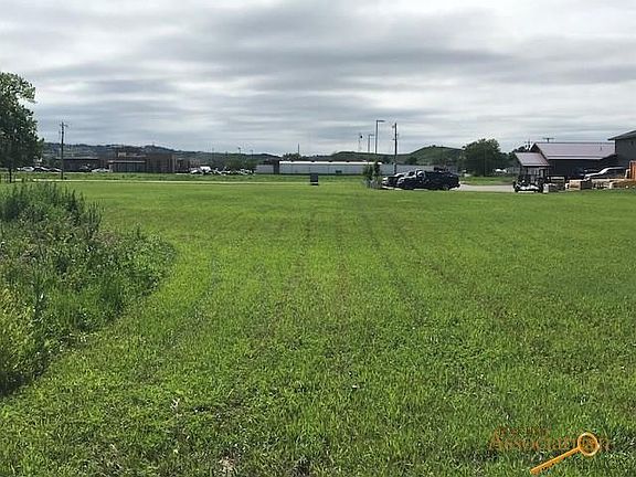 2nd image of 1734 Creek Dr