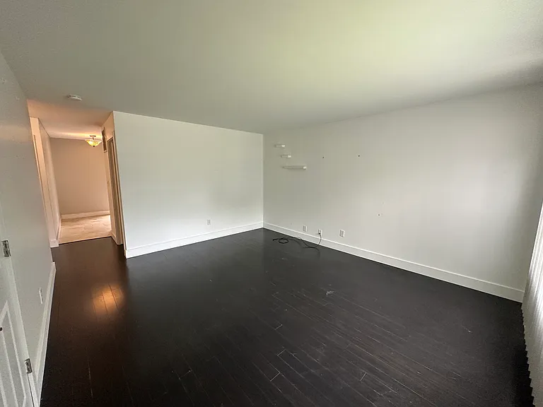 3245 Whittier St — Photo 4