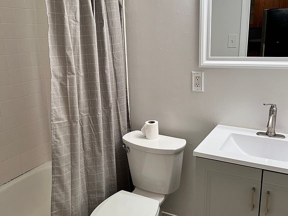 Remodeled Bathroom (post renovations)