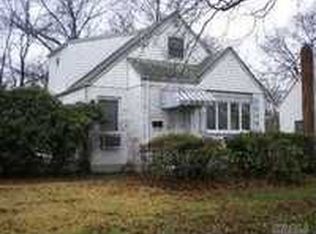 117 Cedarlawn Blvd, Valley Stream, NY 11580