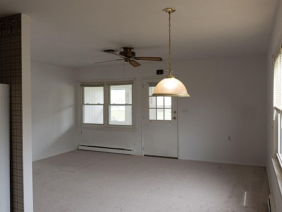5th image of 709A Plymouth Dr #1001