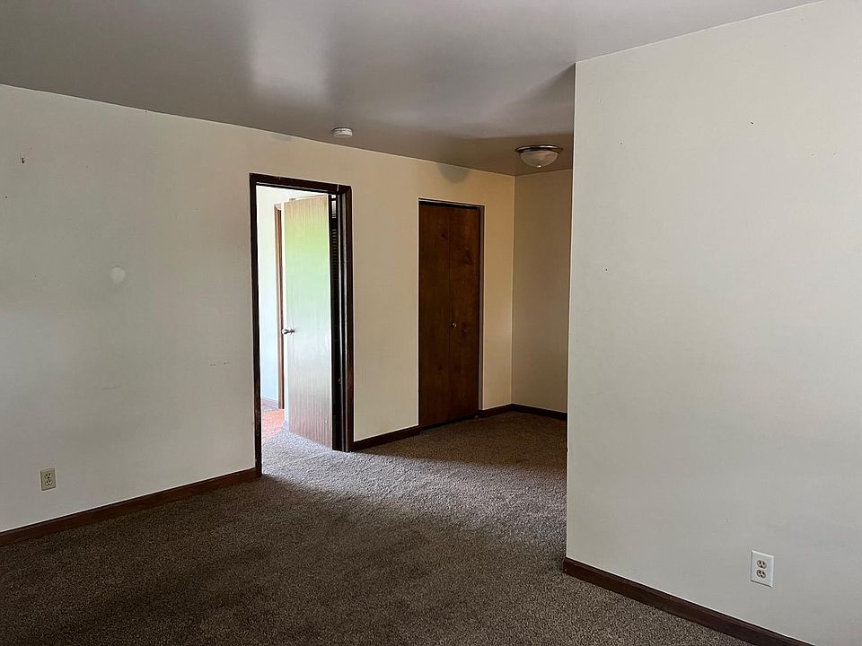 1st image of 522 Kensington Dr #522