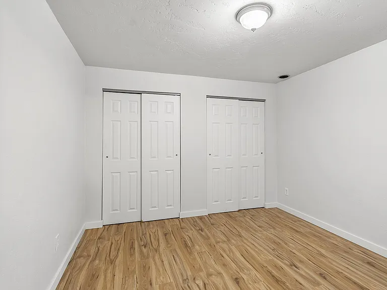 220 Minnesota Ave — Photo 16