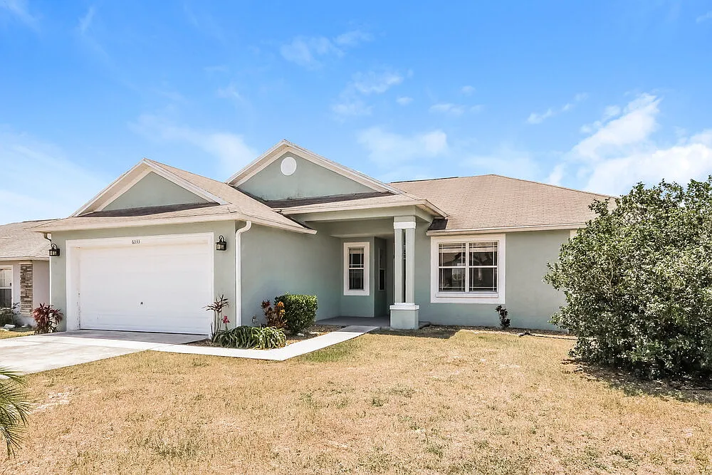 3 bed, 2.0 bath, 1862 sqft, $1,995 — Photo 3