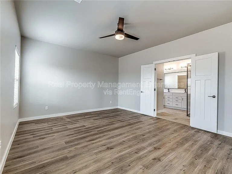 8104 NW 151st Cir — Photo 17