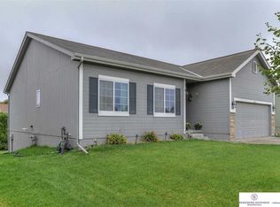 4632 N 166 St, Omaha, NE 68116