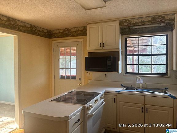 4th image of 1006 Shady Ln