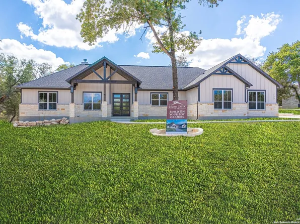 173 Timber Place, La Vernia, TX 78121