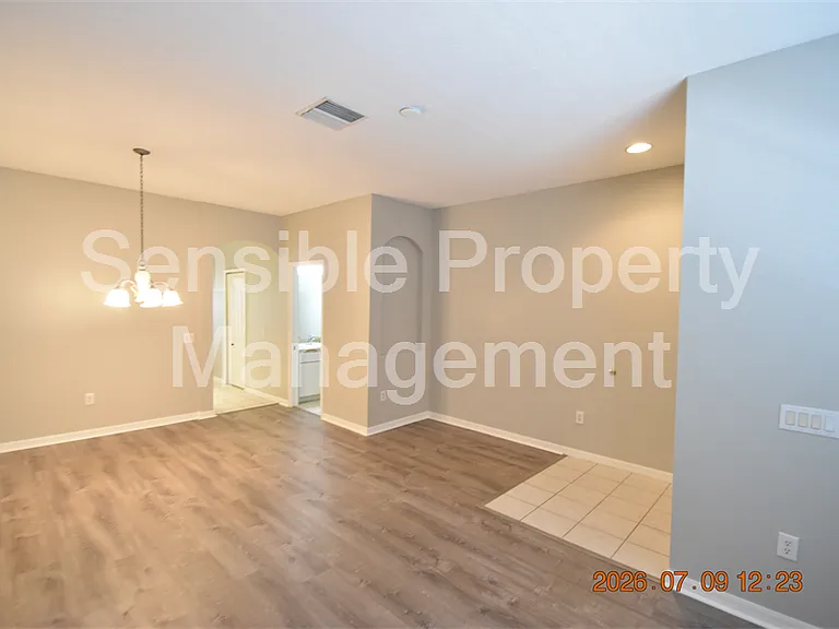 13121 Kings Crossing Dr — Photo 4