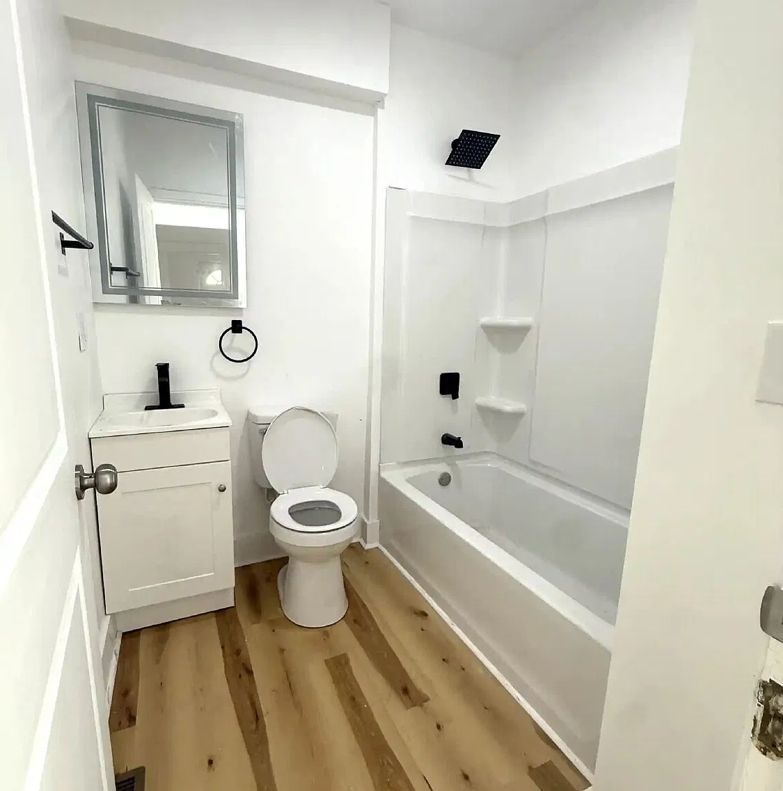 6 bed, 3.0 bath, 1920 sqft, $550 — Photo 4