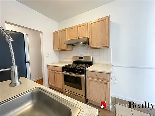 Rented by Astor Realty | media 65