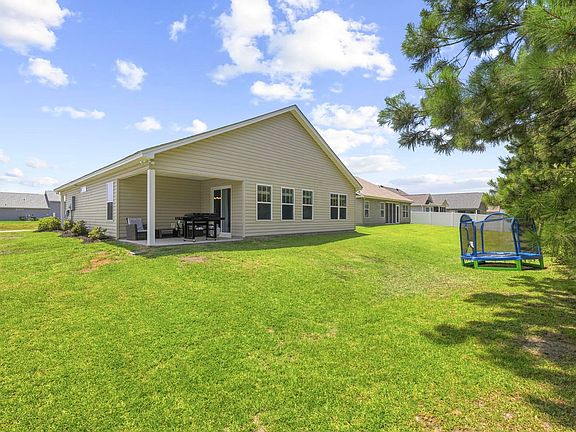 3rd image of 912 Cygnet Dr.