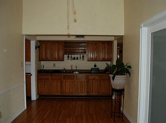 3rd image of 1307 Rocky Creek Ln