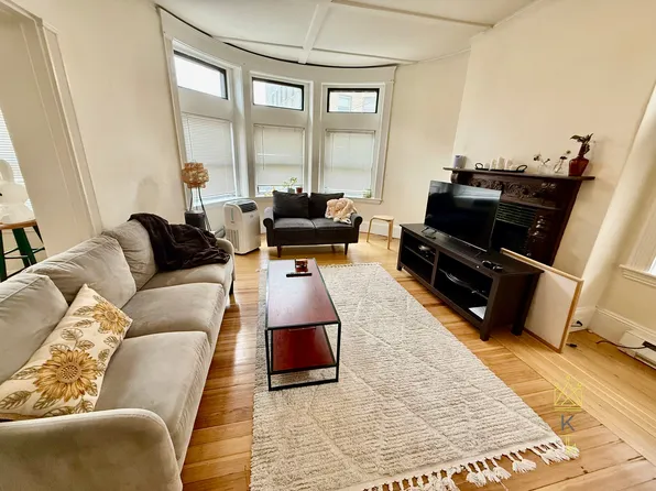 10 Park St APT 1, Brookline, MA 02446