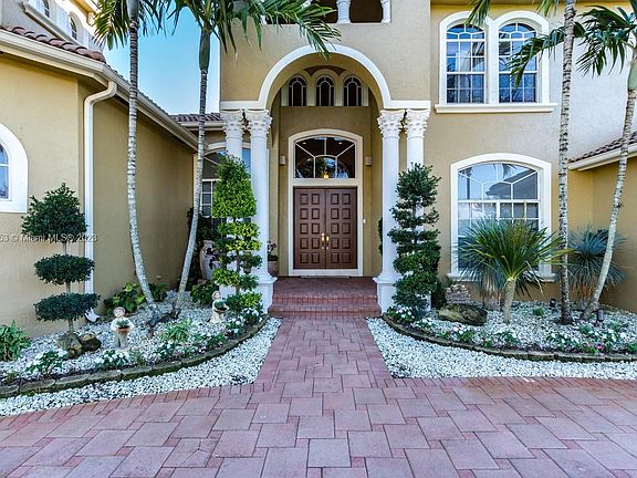5th image of 15140 SW 16th St