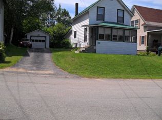 21 Saint Lawrence Ave, Saranac Lake, NY 12983