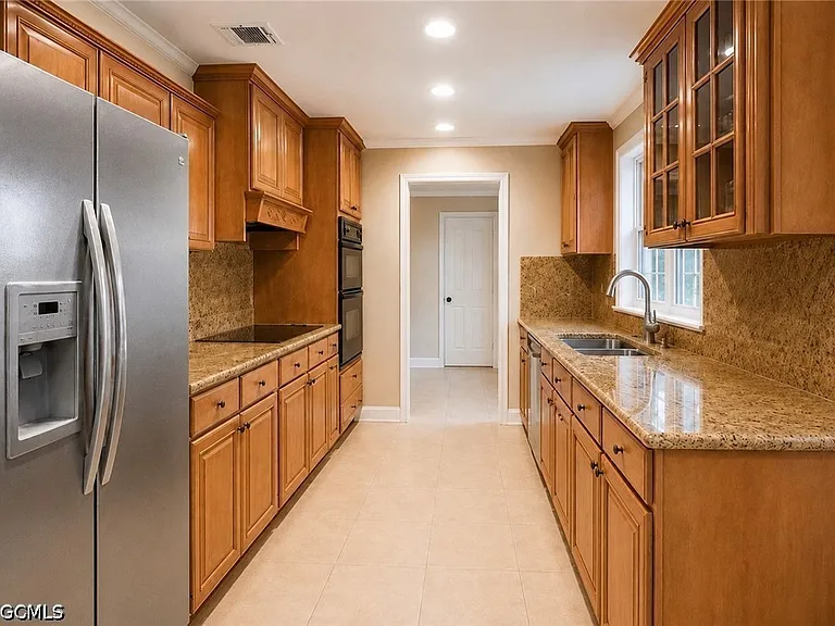 4479 Lakewood Blvd — Photo 7