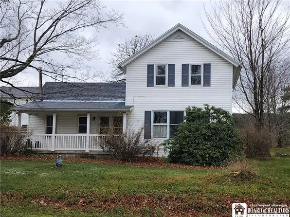 4135 Webster Rd, Fredonia, NY 14063