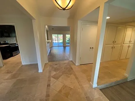 4 bed, 2251 sqft, $3,000 — Photo 3