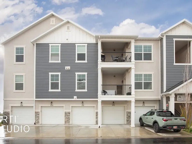 5017 W Samana Ln #102 — Photo 2