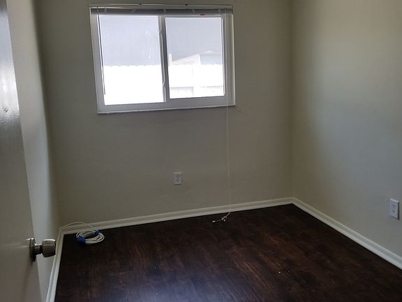 3rd image of 900 San Christopher Dr