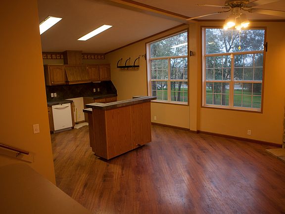 3rd image of 307 S Park
