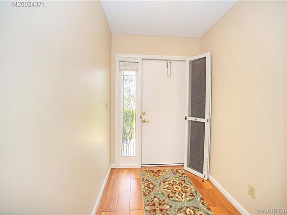 4th image of 5852 Summerfield Ct #52B