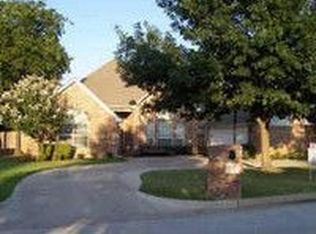 7121 Forest Mist Dr, Arlington, TX 76001