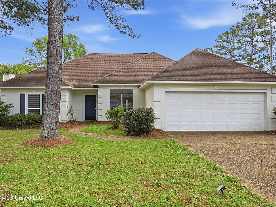 1st image of 402 Forest Ln
