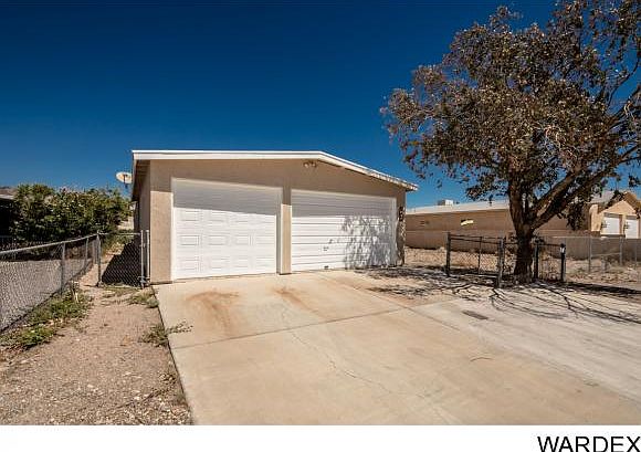 1st image of 555 Riverfront Dr