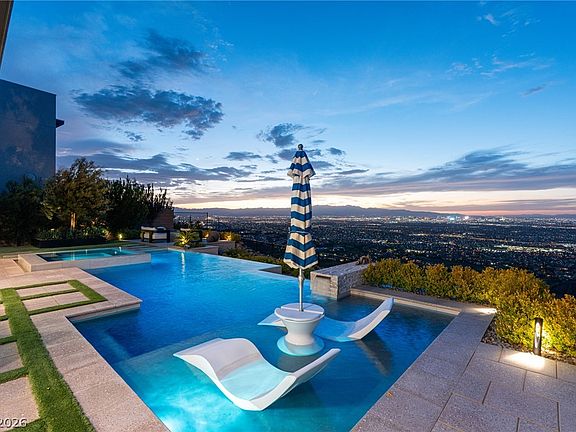 2nd image of 651 Overlook Rim Dr