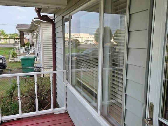 2nd image of 1111 W 11th St