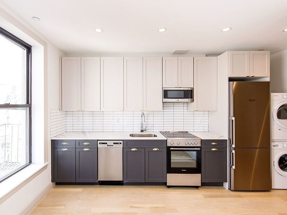 1st image of 371 E 10th St #4A