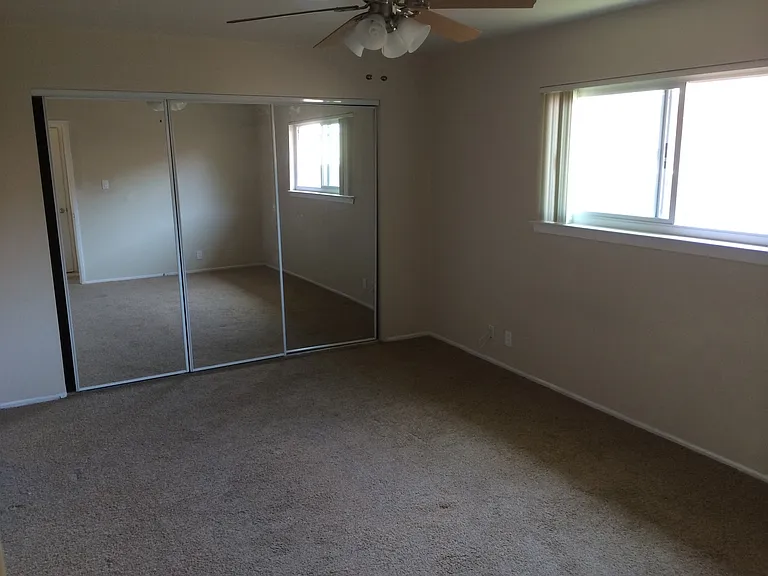2275 Royal Drive — Photo 3