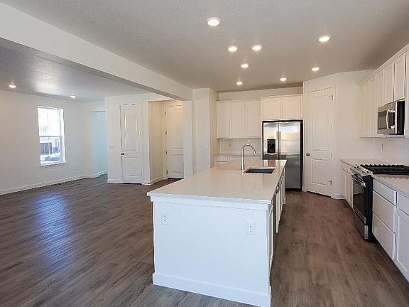 3rd image of 14627 Eudora St