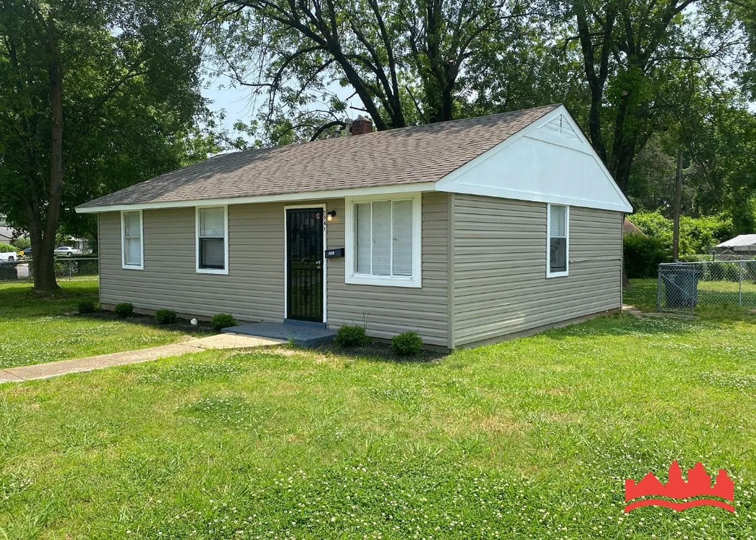 Welcome To 2961 Southwall Street! Reduced Rate!! — Photo 3