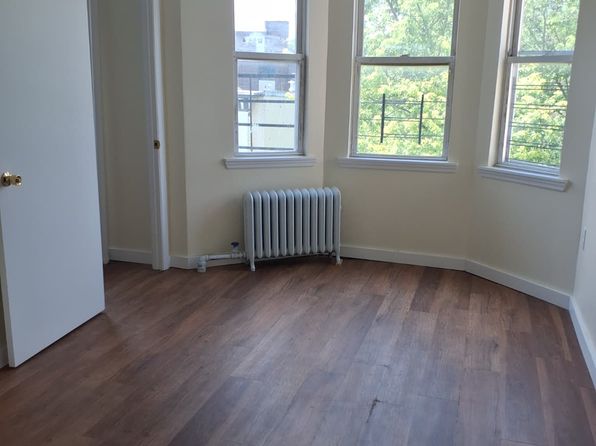 68 Jackson St #3L