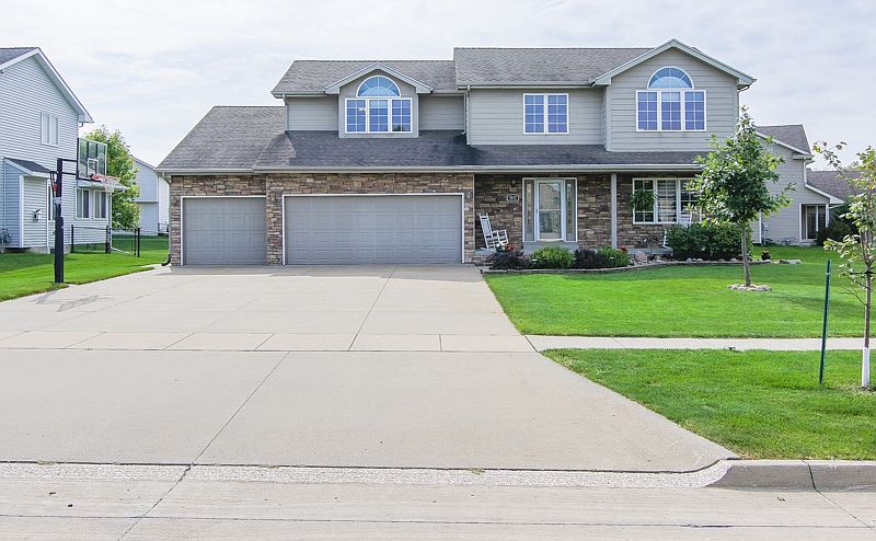 1st image of 1812 W Cheyenne Ct