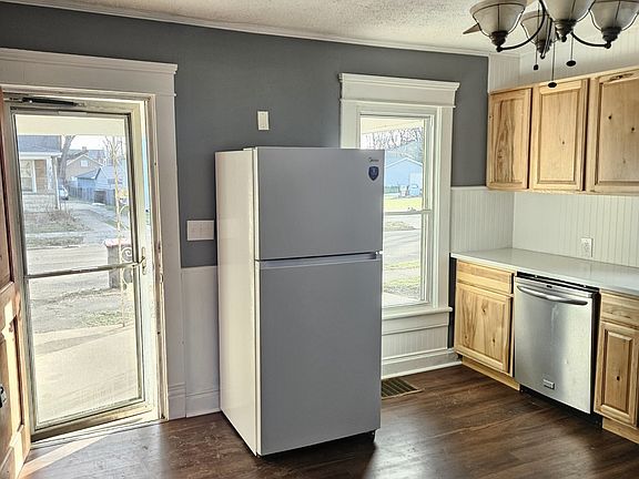 2nd image of 89 Wilwood Ave
