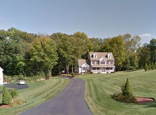 17 Colonial Farm Rd, Haverhill, MA 01832