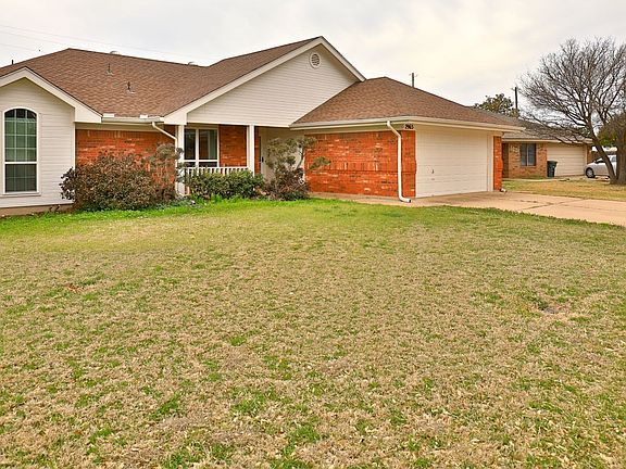 2nd image of 2965 Red Oak Cir