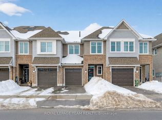 829 Miikana Rd, Ottawa, ON K1X0G5