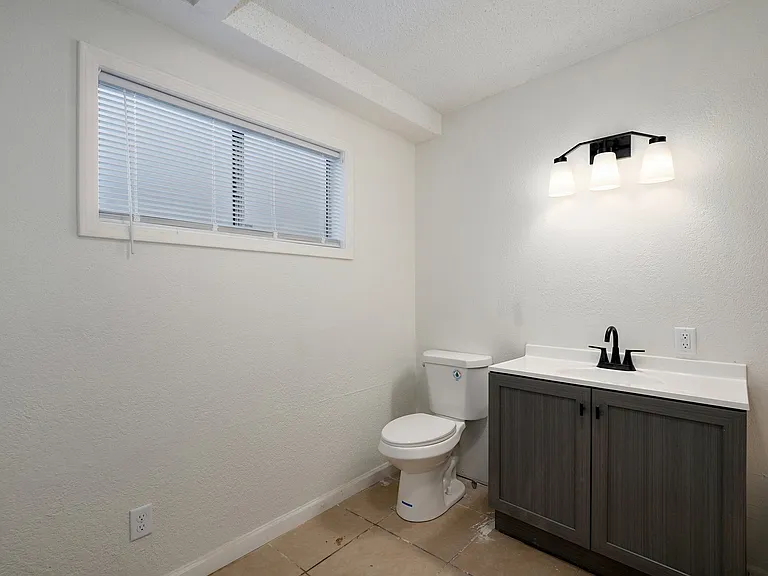 21 Larue St. Apartments — Photo 8