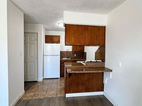 3rd image of 306 N Davis Ave #D-5
