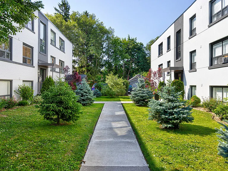 2893 Saint Clair Ave E #5 — Photo 11