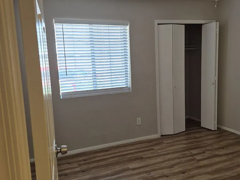 Lindsay Villas Townhomes — Photo 25